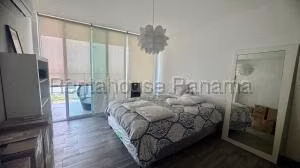 Venta de Apartamento con 148m2 en Coco del Mar PH Nautica Tower 26-4079SR