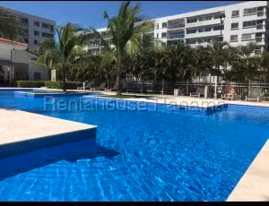 Venta de Apartamento con 102m2 en Punta Pacific PH Midrise 26-8662SR