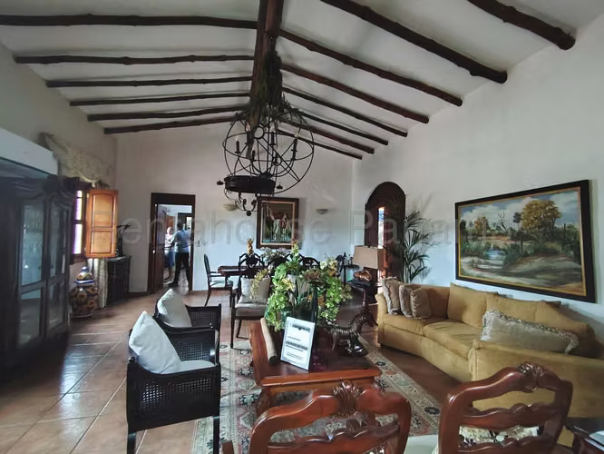 Vendo Terreno en Colon OF26-8679