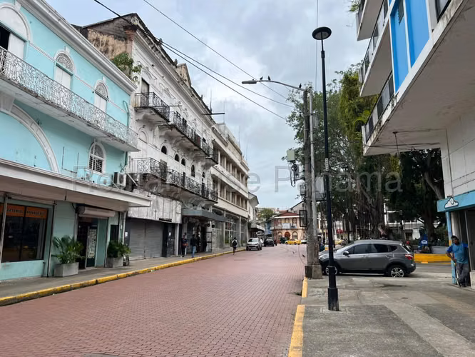 Alquilo Local en Casco Antiguo OF26-8693