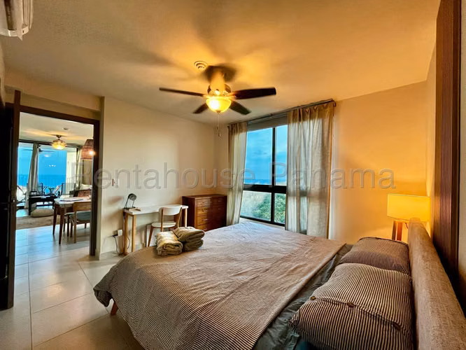 Vendo Apartamento en San Carlos OF25-9376