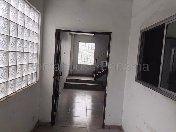 Galera  en Alquiler en Chilibre Centro JG
