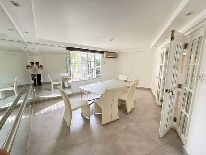 Venta de Casa en Altos del Golf – Complejo Privado – 4 recamaras– 7 Autos