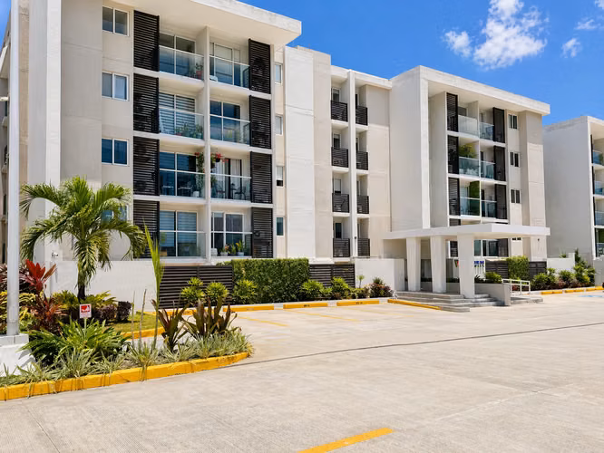 Panamá Viejo Residences | 59 m² amoblado | 2 recámaras | 2 baños | balcón | 1 parking | $1,100