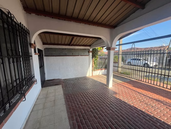 Casa en Venta en Chanis - Imagen 2