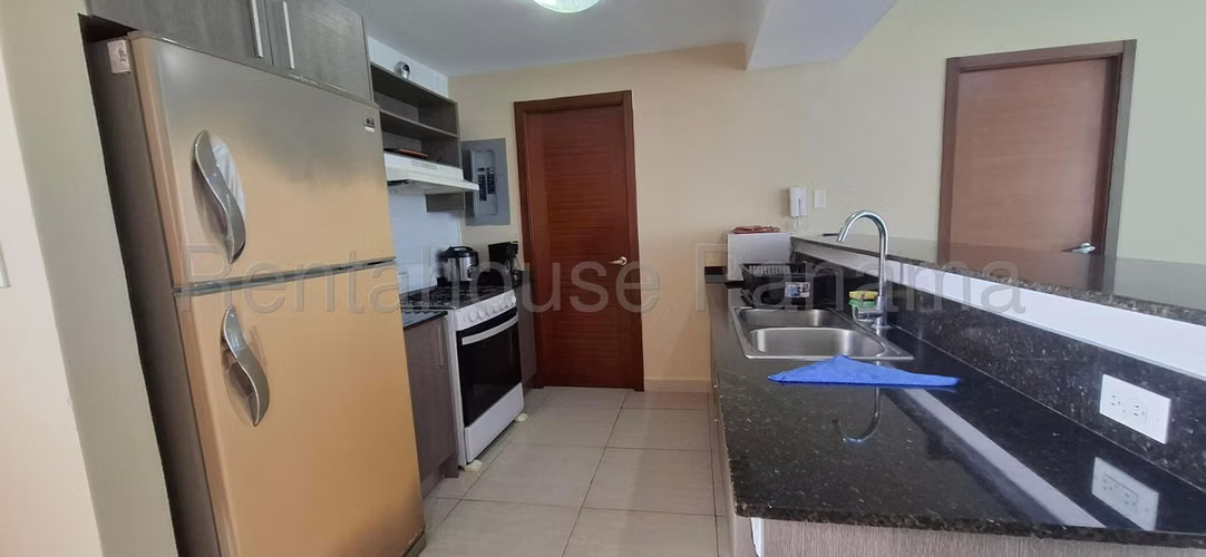 VENTA APARTAMENTO AMOBLADO WATERWAYS PLAYA BLANCA
