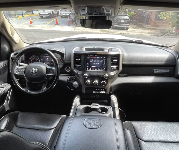 RAM 1500 Laramie 2021