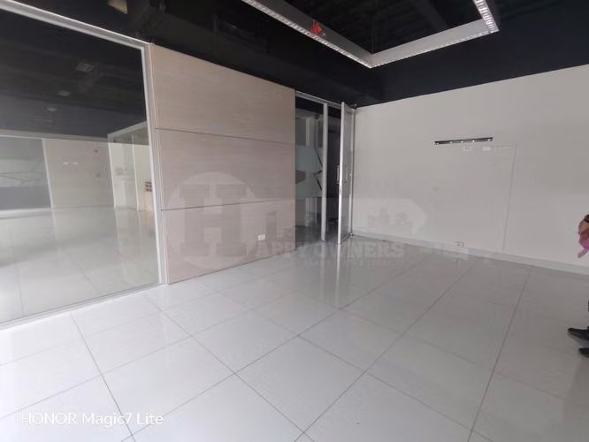 Alquiler de local en planta baja, PH 23 - Obarrio
