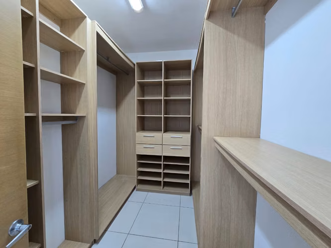 Venta de Apartamento en Costa del Este / 3 habitaciones con baño / 300 m2