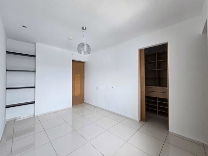 Venta de Apartamento en Costa del Este / 3 habitaciones con baño / 300 m2