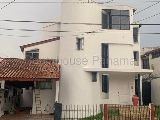 HOUSE FOR SALE EL BOSQUE GM