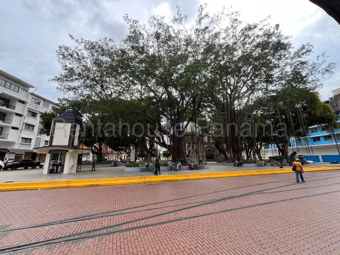 ALQUILER DE LOCAL EN CASCO ANTIGUO HQ