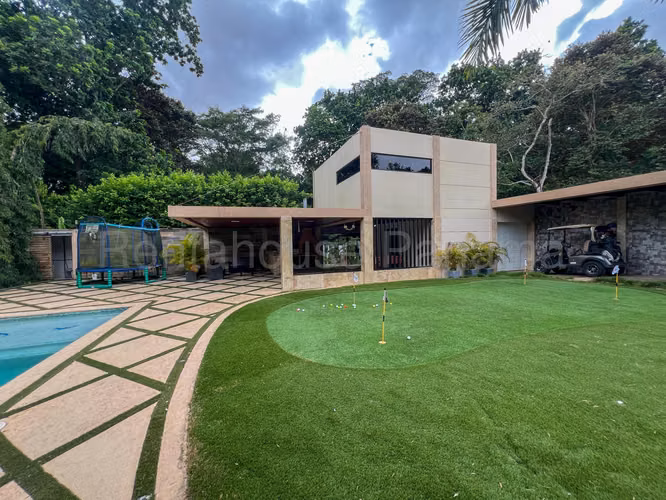 Se Vende Casa en Brisas Del Golf MDV26-3872