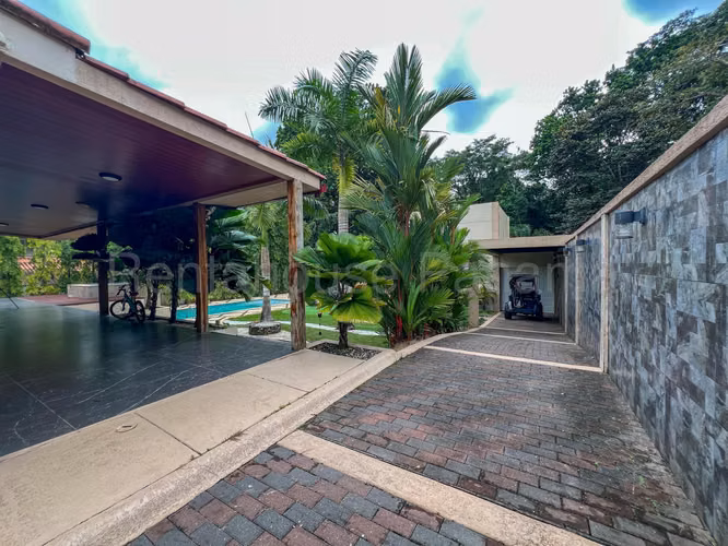 Se Vende Casa en Brisas Del Golf MDV26-3872