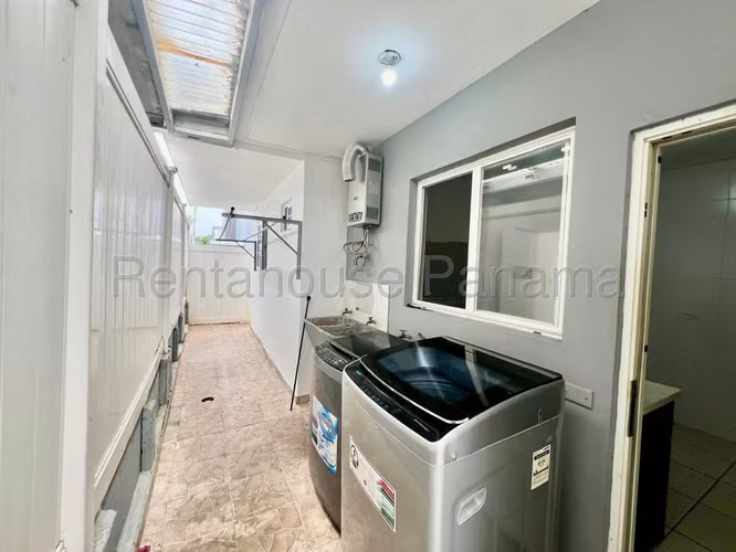 Se Vende Casa en Brisas Del Golf MDV26-8564