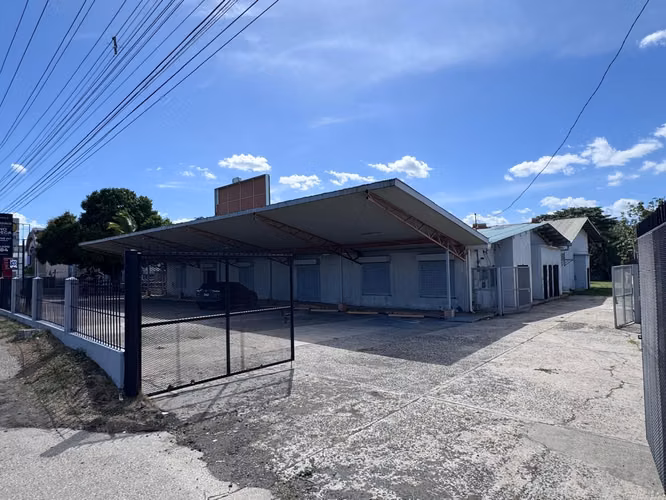 SE VENDE GALERA COMERCIAL EN JUAN DÍAZ