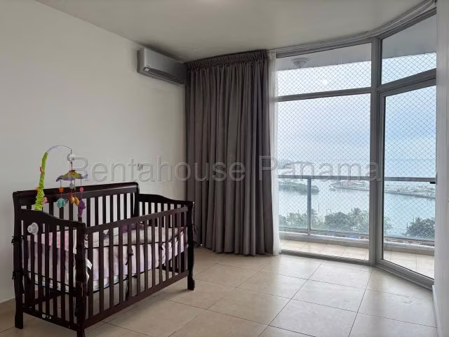 Vendo apartamento en Av. Balboa LF26-5637 Solo Cliente Directo