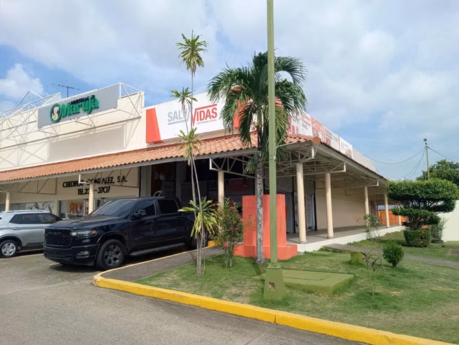 PLAZA CAROLINA ALQUILO 415 M2 $3,500 PB Y MEZANINE