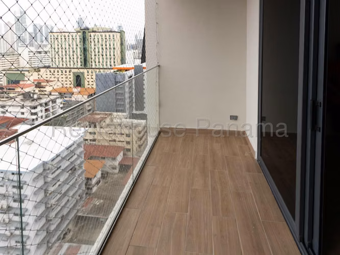 Se Alquila Apartamento en El Cangrejo VLU26-8613
