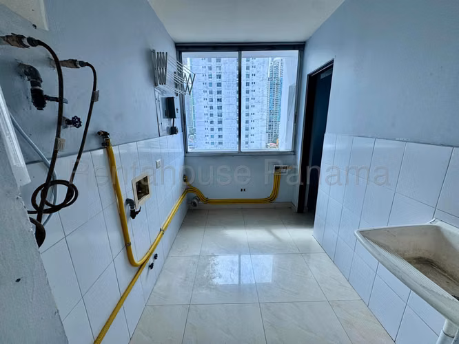 Se Vende Apartamento en Punta Pacifica VLU26-8709