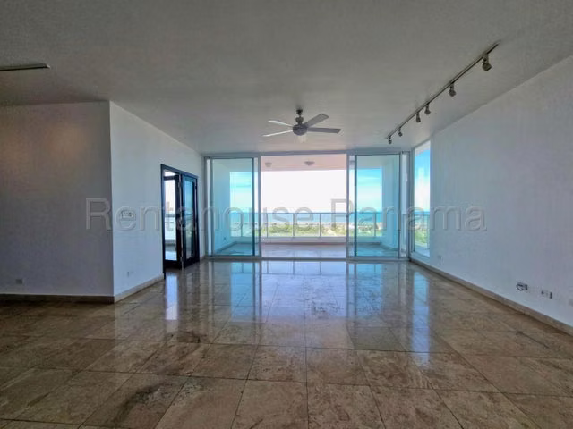 Vendo apartamento en Coco del Mar LF26-140 Solo Cliente Directo