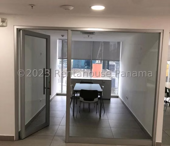 Alquilo apartamento en Obarrio LF23-8382 Solo Cliente Directo
