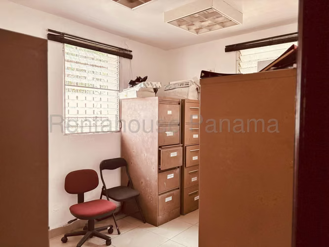 Vendo Casa Comercial de 529 m² en La Cresta 26-5782GG