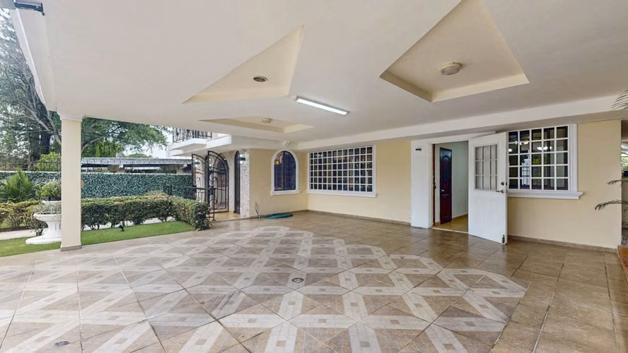 Venta de amplia y elegante casa en Loma Alegre – San Francisco