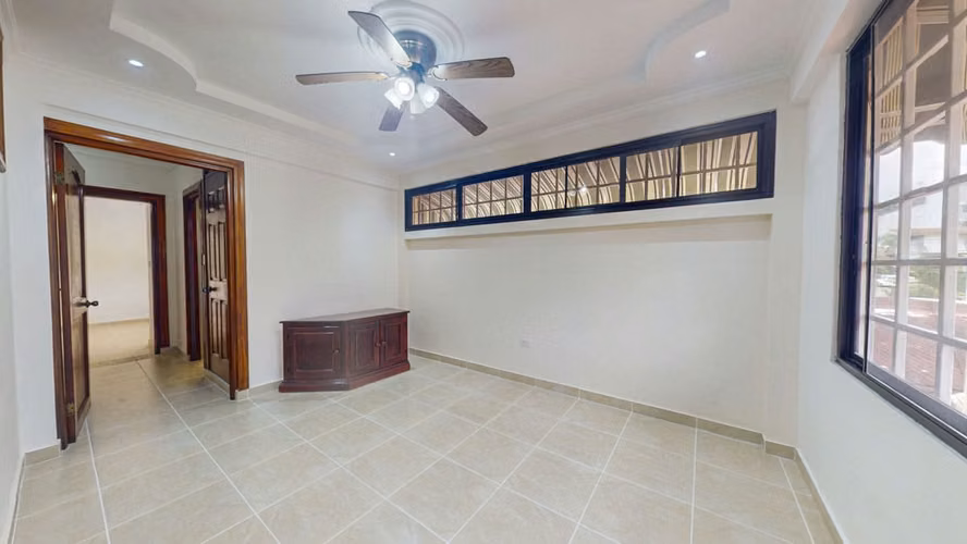 Venta de amplia y elegante casa en Loma Alegre – San Francisco