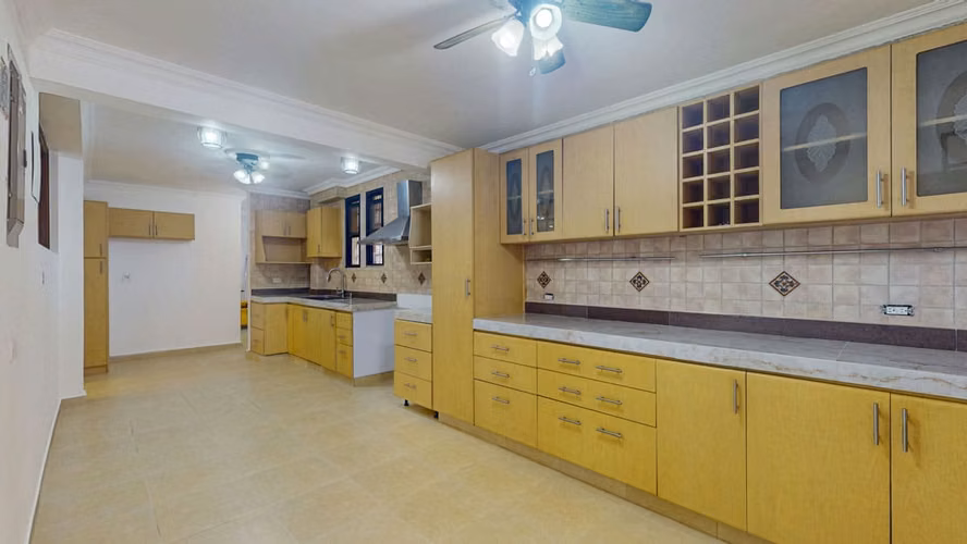 Venta de amplia y elegante casa en Loma Alegre – San Francisco