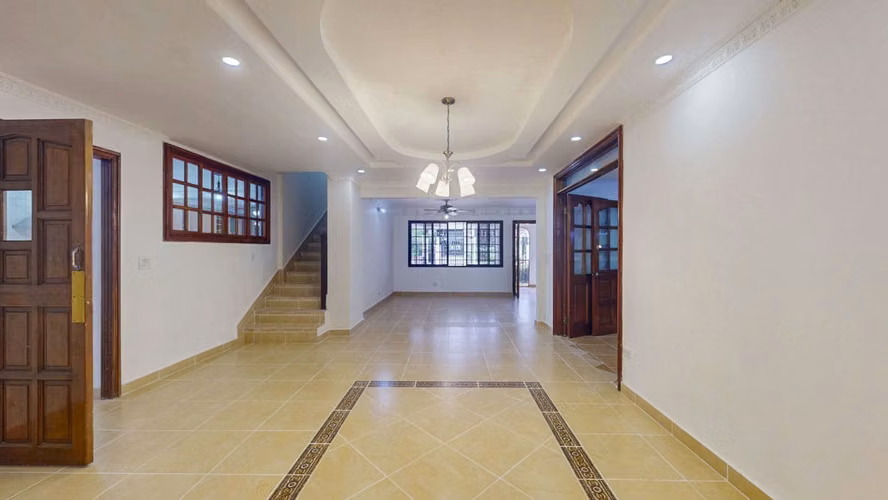 Venta de amplia y elegante casa en Loma Alegre – San Francisco
