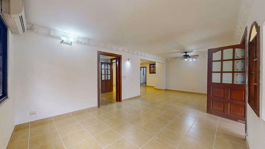 Venta de amplia y elegante casa en Loma Alegre – San Francisco