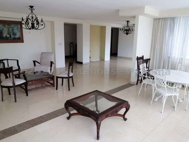 Vendo Apartamento de 237 m² en PH Don Camilo, Obarrio 25-1111GG