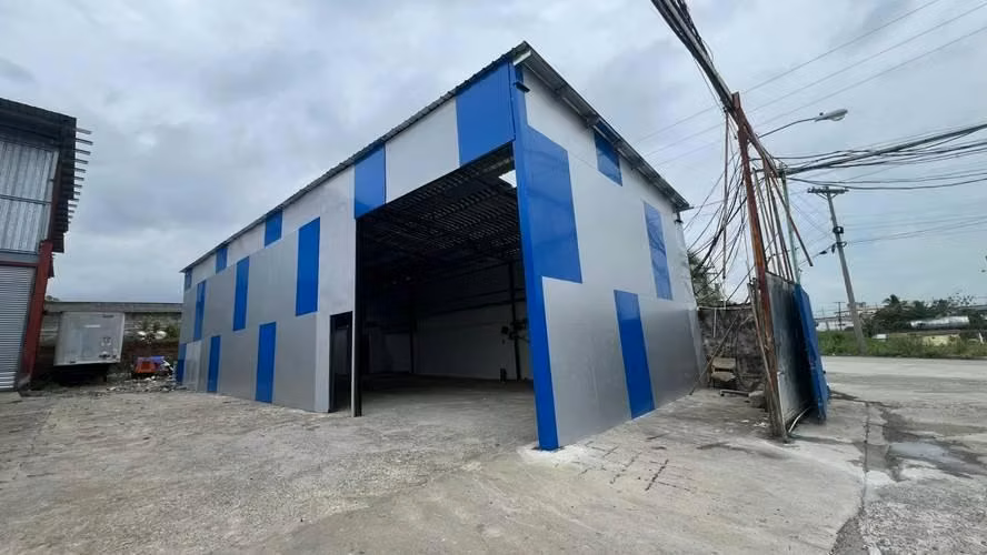 Warehouse rental on Tocumen road