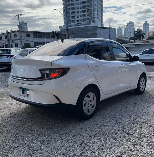 HYUNDAI GRAND I10 - FINANCIABLE