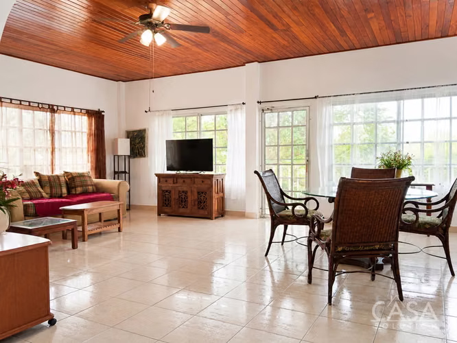 Propiedad con 4 Casas de Alquiler en Venta en Alto Boquete, Boquete - Imagen 8