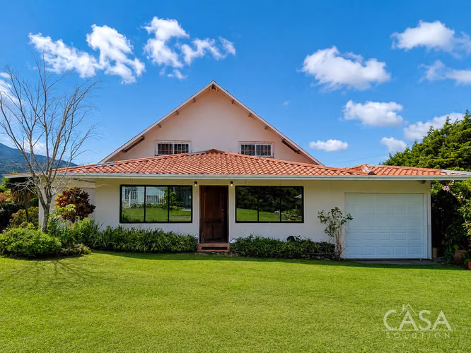 Propiedad con 4 Casas de Alquiler en Venta en Alto Boquete, Boquete - Imagen 3