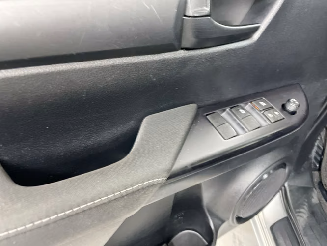 TOYOTA HILUX - 2025 - PPHX - Automarket - Imagen 4