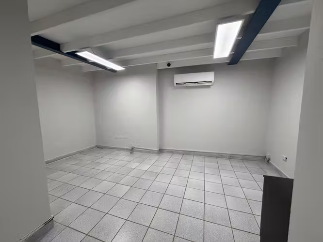 Alquiler de propiedad comercial en Llano Bonito