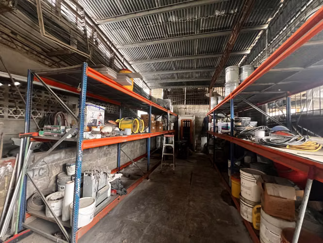 Alquiler de propiedad comercial en Llano Bonito