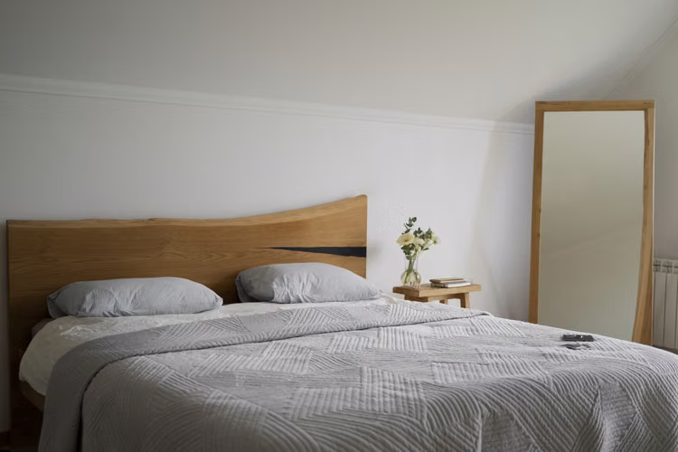 Room rental furnished lady or single gentleman. Excellent location