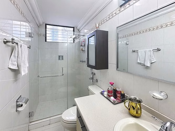 Venta de apartamento en Avenida Balboa – PH Roca Mar