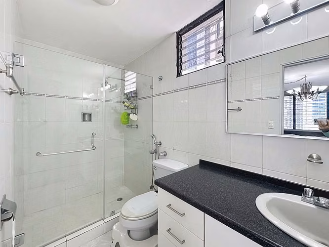 Venta de apartamento en Avenida Balboa – PH Roca Mar