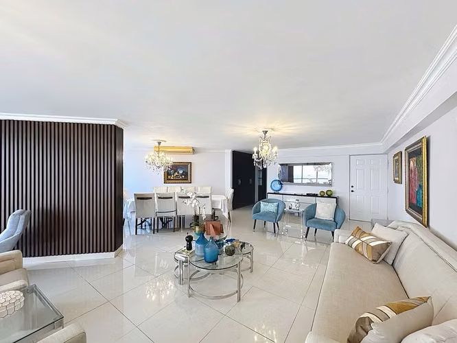 Venta de apartamento en Avenida Balboa – PH Roca Mar