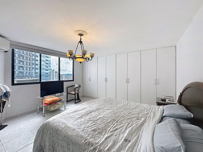 Venta de apartamento en Avenida Balboa – PH Roca Mar