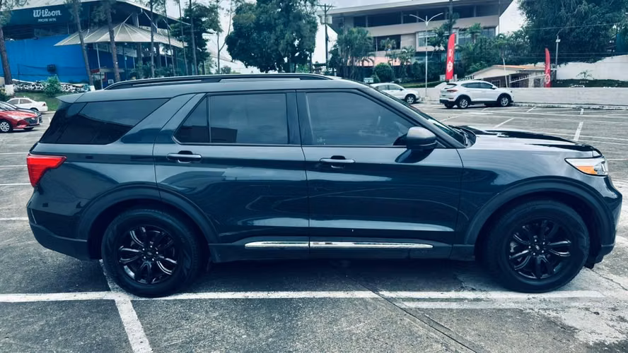 FORD EXPLORER XLT 2022 Particular - Imagen 4