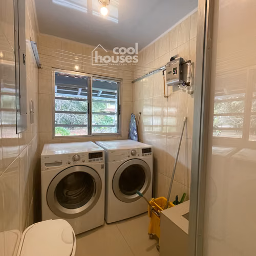 EXCLUSIVO APARTAMENTO EN CLAYTON DE DOS NIVELES CON TERRAZA PANORAMICA