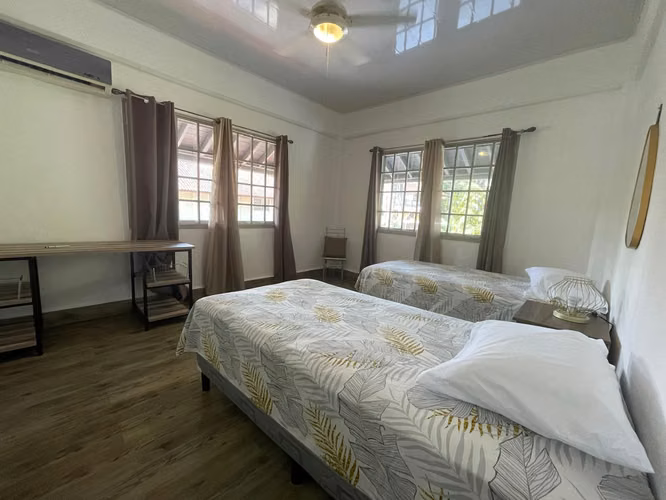 EXCLUSIVO APARTAMENTO EN CLAYTON DE DOS NIVELES CON TERRAZA PANORAMICA