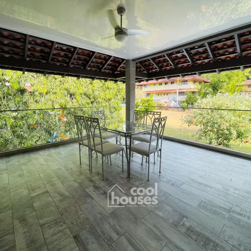 EXCLUSIVO APARTAMENTO EN CLAYTON DE DOS NIVELES CON TERRAZA PANORAMICA