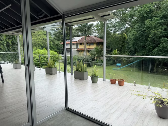 EXCLUSIVO APARTAMENTO EN CLAYTON DE DOS NIVELES CON TERRAZA PANORAMICA